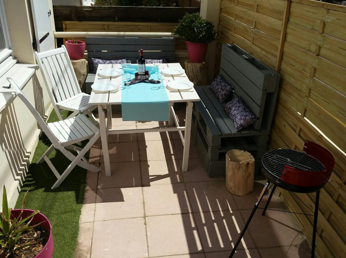 Apartment Terrasse -100 M -parking Moto-grand Appartement-8 Pers Berck